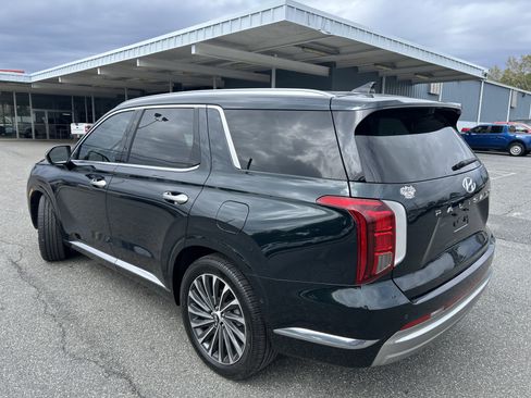 Used 2024 Hyundai Palisade Calligraphy image 5