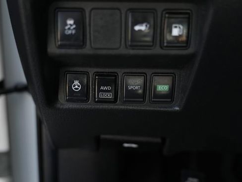 Used 2018 Nissan Rogue SV w/ Premium Package AWD/4WD image 48
