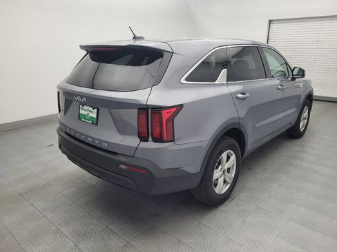 Used 2022 Kia Sorento LX AWD/4WD image 9