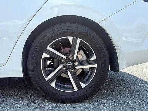Certified 2024 Nissan Sentra SV FWD image 12
