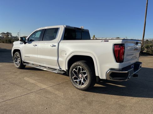 New 2026 GMC Sierra 1500 SLT w/ SLT Premium Package image 4