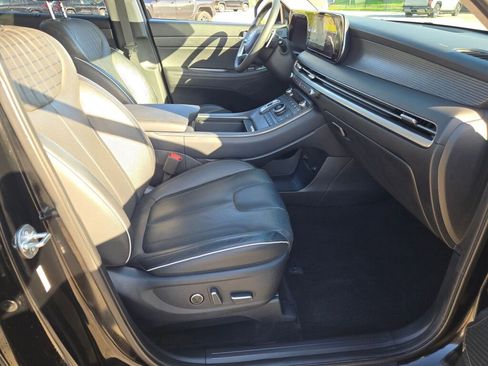 Used 2023 Hyundai Palisade Limited FWD image 6