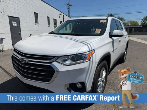 Used 2020 Chevrolet Traverse LT w/ Driver Confidence II Package AWD/4WD image 1