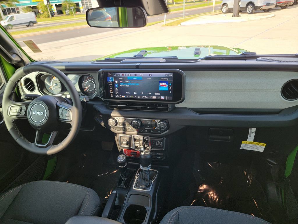 Used 2026 Jeep Wrangler Unlimited Sport AWD/4WD image 19