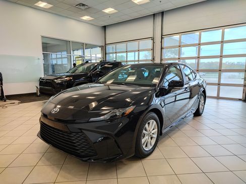 New 2026 Toyota Camry LE image 5