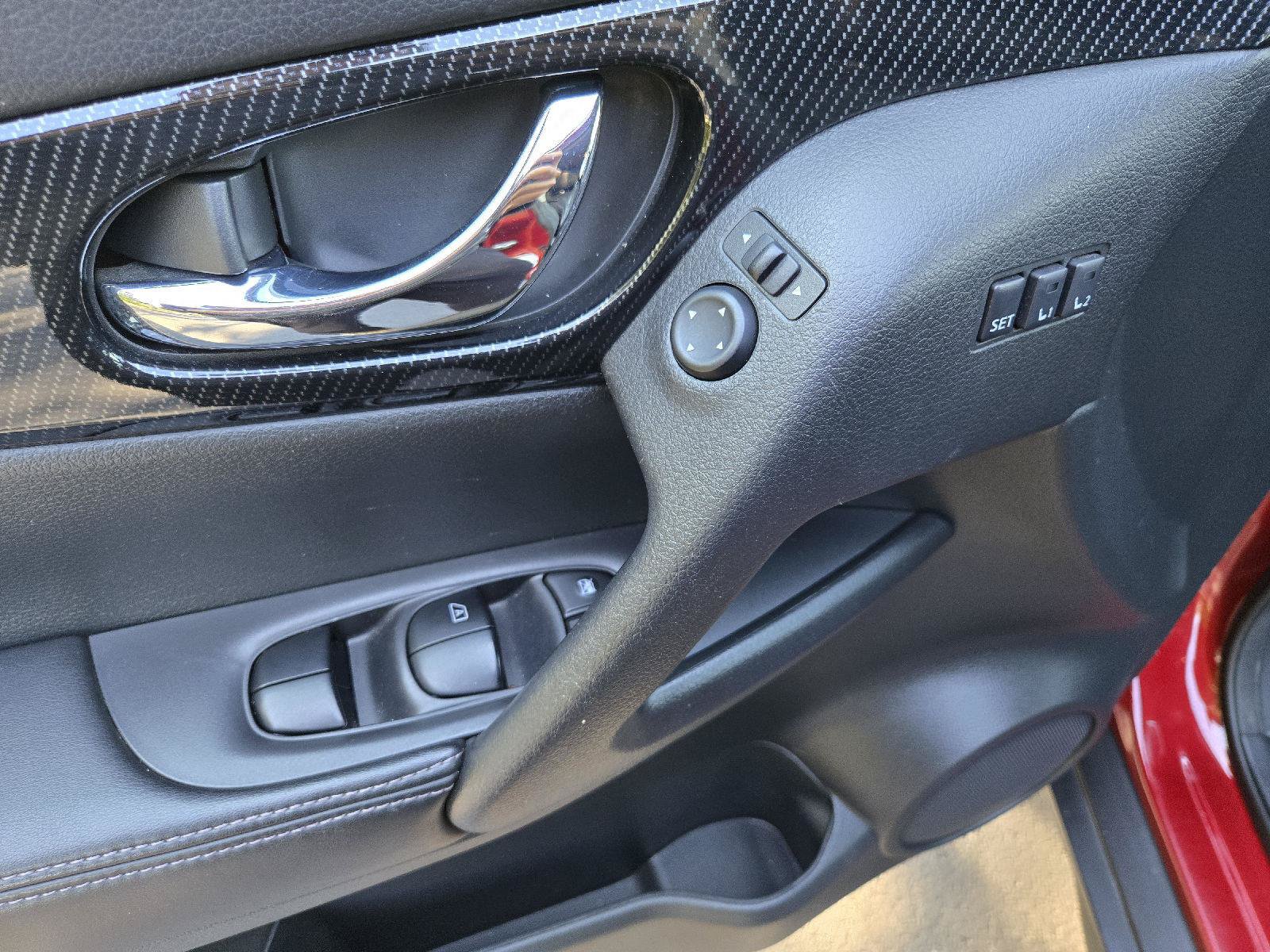 Used 2019 Nissan Rogue SL w/ Premium Package AWD/4WD image 15