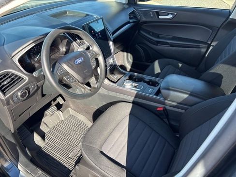 Used 2023 Ford Edge SE image 12