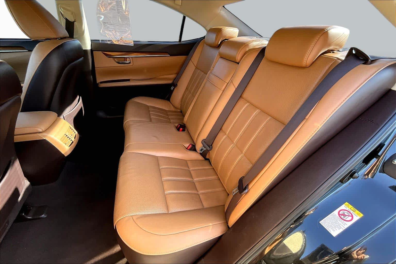 Used 2017 Lexus ES 350 w/ Luxury Package FWD image 18