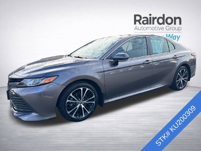 Used 2019 Toyota Camry LE FWD image 3