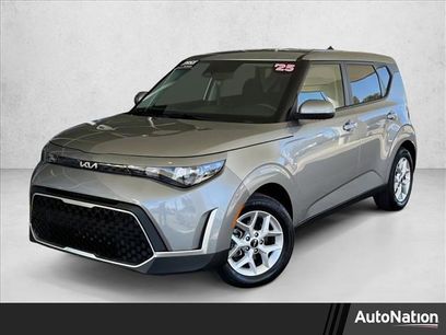 Used 2025 Kia Soul LX w/ LX Technology Package