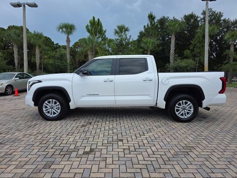 Used 2025 Toyota Tundra SR5 w/ SR5 Premium Package AWD/4WD image 8