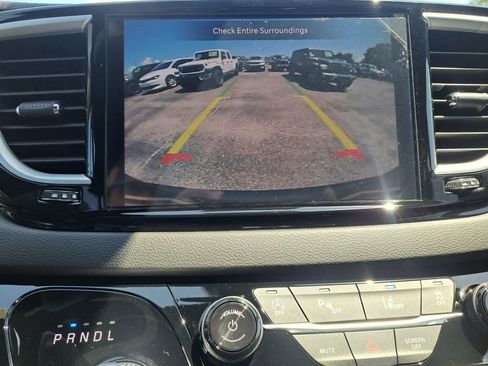 New 2025 Chrysler Voyager LX image 11