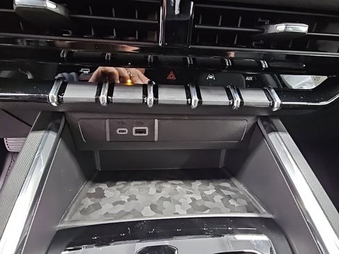 New 2026 GMC Canyon Elevation w/ Convenience Package image 19