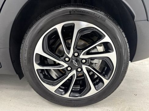Used 2023 Chevrolet Bolt EUV Premier FWD image 34
