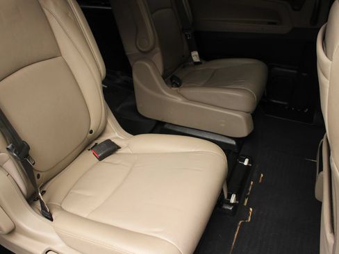 Used 2019 Honda Odyssey EX-L image 17