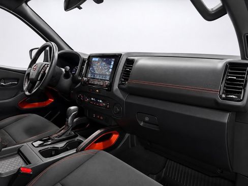 Used 2023 Nissan Frontier PRO-4X w/ Technology Package AWD/4WD image 14