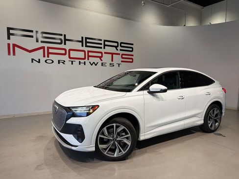 Used 2022 Audi Q4 e-tron Prestige AWD/4WD image 6