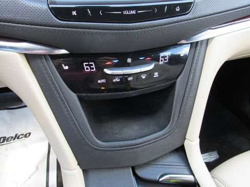 Certified 2019 Cadillac XT5 Luxury FWD image 22