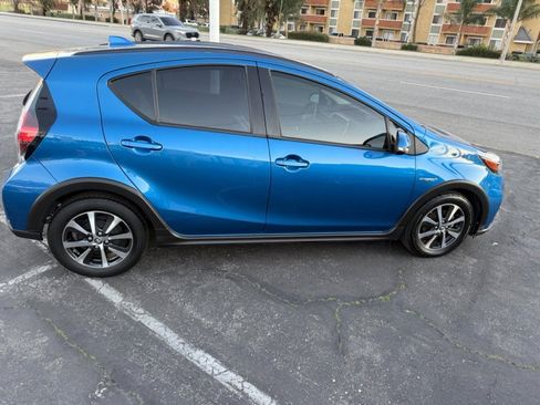 Used 2018 Toyota Prius C One image 6