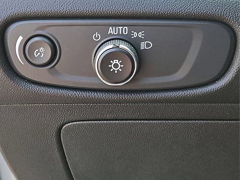 Used 2025 Chevrolet Malibu LT FWD image 19