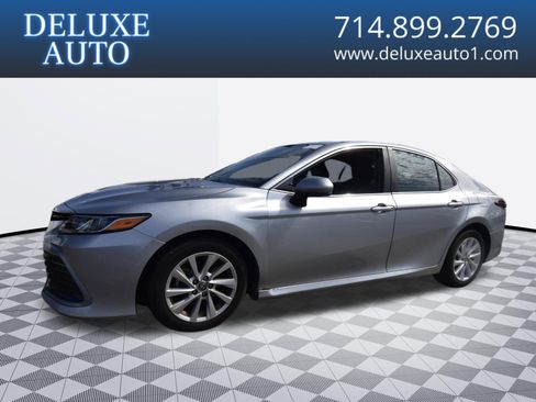 Used 2023 Toyota Camry LE FWD image 1