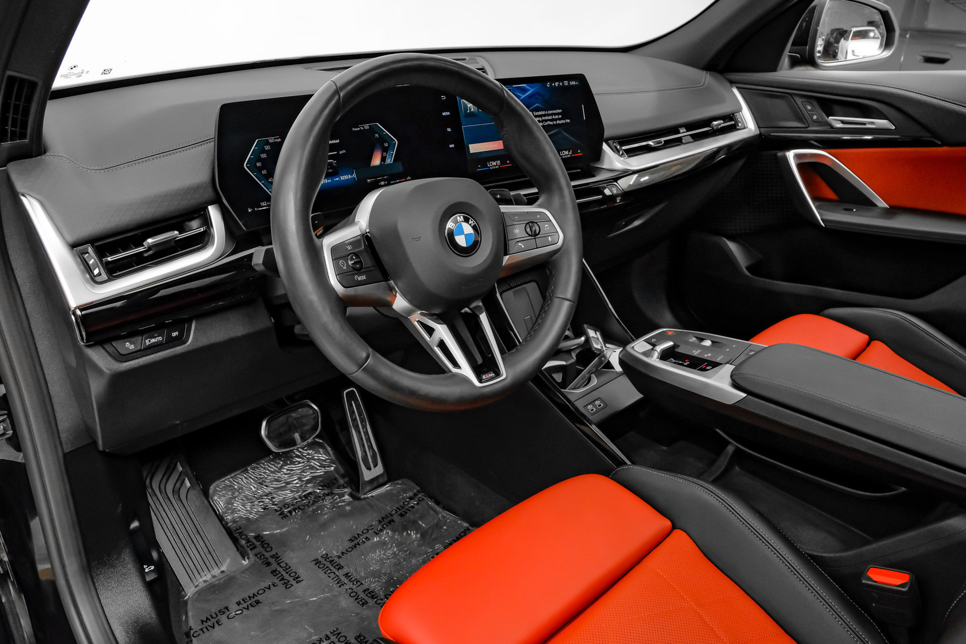 Used 2025 BMW X2 xDrive28i AWD/4WD image 3