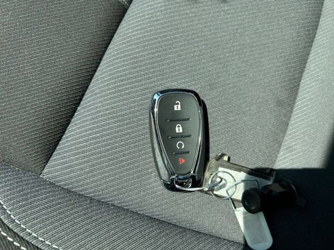 Used 2025 Chevrolet Blazer LT FWD image 18