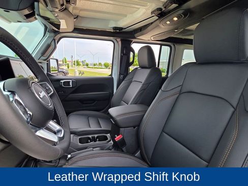 New 2025 Jeep Wrangler Sahara image 21
