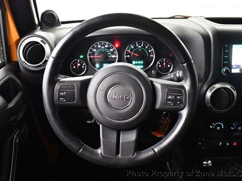 Used 2012 Jeep Wrangler Unlimited Sahara image 27