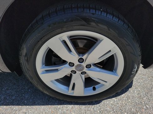 Used 2018 Audi Q5 2.0T Premium Plus w/ Premium Plus Package AWD/4WD image 35