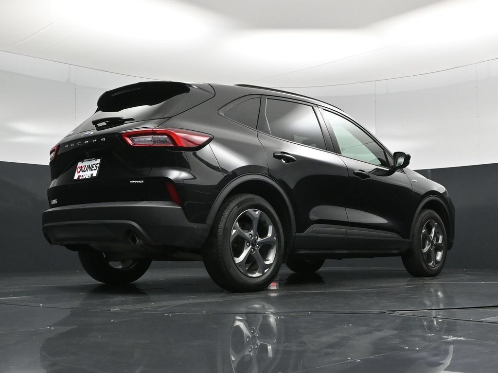 Certified 2025 Ford Escape ST-Line Select AWD/4WD image 42