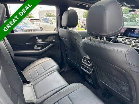 Used 2025 Mercedes-Benz GLS 450 4MATIC image 13