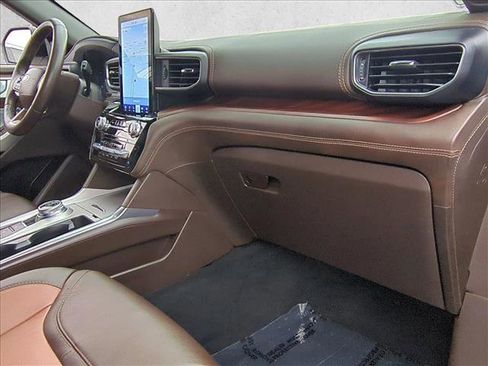 Used 2023 Ford Explorer King Ranch w/ Technology Package image 22