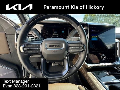 Used 2025 GMC Yukon XL Denali Ultimate image 7