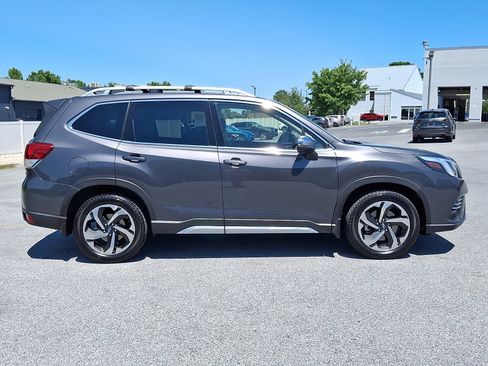 Used 2022 Subaru Forester Touring w/ Popular Package #2 AWD/4WD image 8