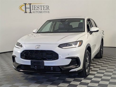 Used 2023 Honda HR-V EX-L image 4