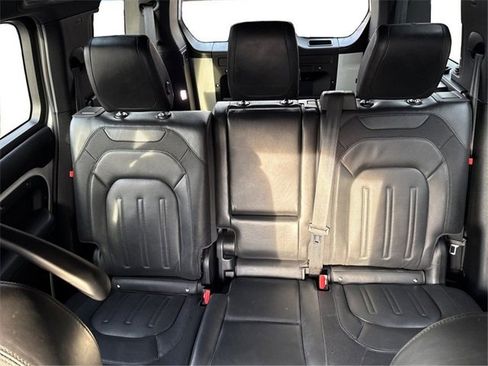 Used 2021 Land Rover Defender 110 X-Dynamic HSE image 12