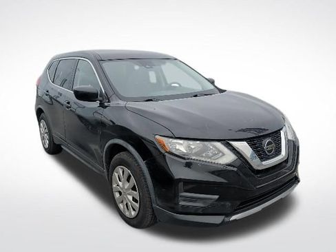 Used 2019 Nissan Rogue S image 9