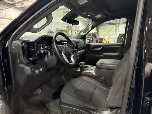Used 2025 GMC Sierra 1500 Elevation AWD/4WD image 7