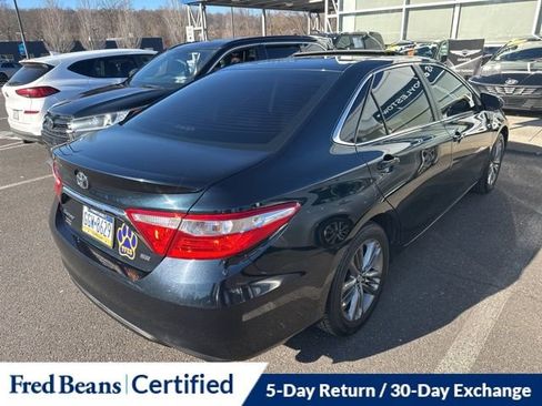 Used 2016 Toyota Camry SE w/ Moonroof Package image 11