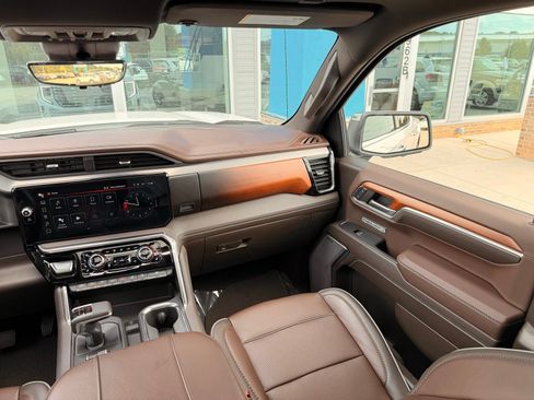 Used 2023 GMC Sierra 1500 Denali AWD/4WD image 31