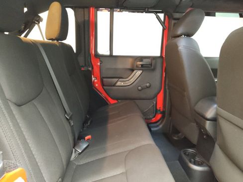 Used 2015 Jeep Wrangler Unlimited Sport w/ Max Tow Package image 19