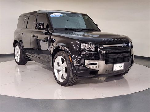 Used 2025 Land Rover Defender 110 X-Dynamic SE image 7