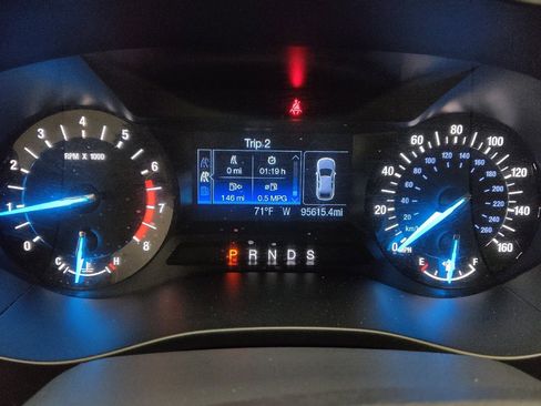 Used 2017 Ford Fusion SE image 23