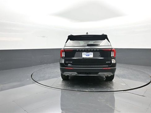 New 2026 Ford Explorer Active w/ Active Comfort Package image 6