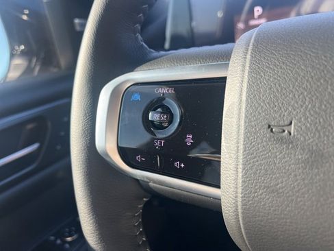 New 2026 Nissan Armada SL w/ Captain's Chari Seat Package image 12