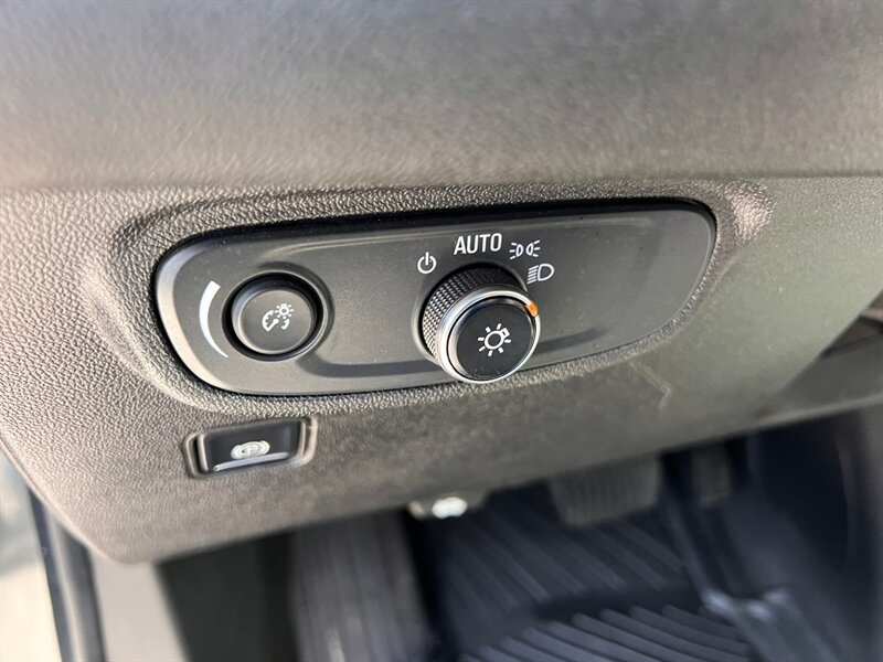 Used 2018 GMC Terrain SLE w/ Infotainment Package I AWD/4WD image 27