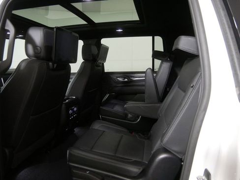 Used 2024 GMC Yukon XL Denali w/ Denali Reserve Package image 21