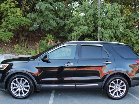 Used 2016 Ford Explorer Limited AWD/4WD image 6