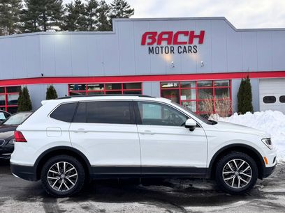 Used 2020 Volkswagen Tiguan SE w/ Panoramic Sunroof Package
